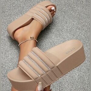 Women’s Beige Platform Slide Sandals Size 7 Rhinestone Straps New